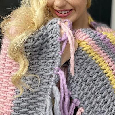 Crochet your own Happy Blanket kit