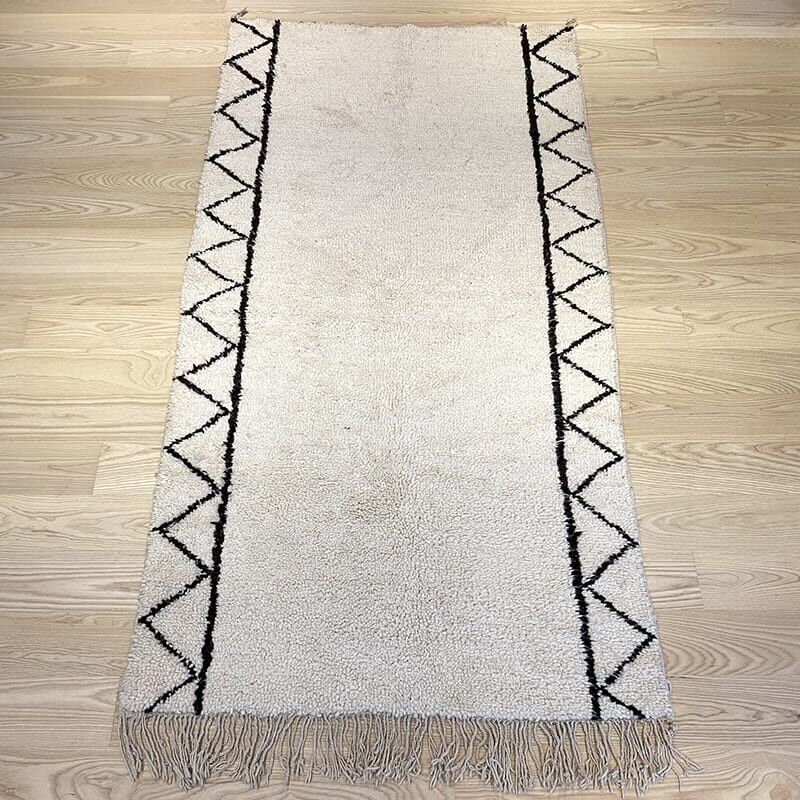 Alfombra Beni Ouarain 120×255 cm – Alfombra marroquí de lana tejida a mano con patrón en zigzag