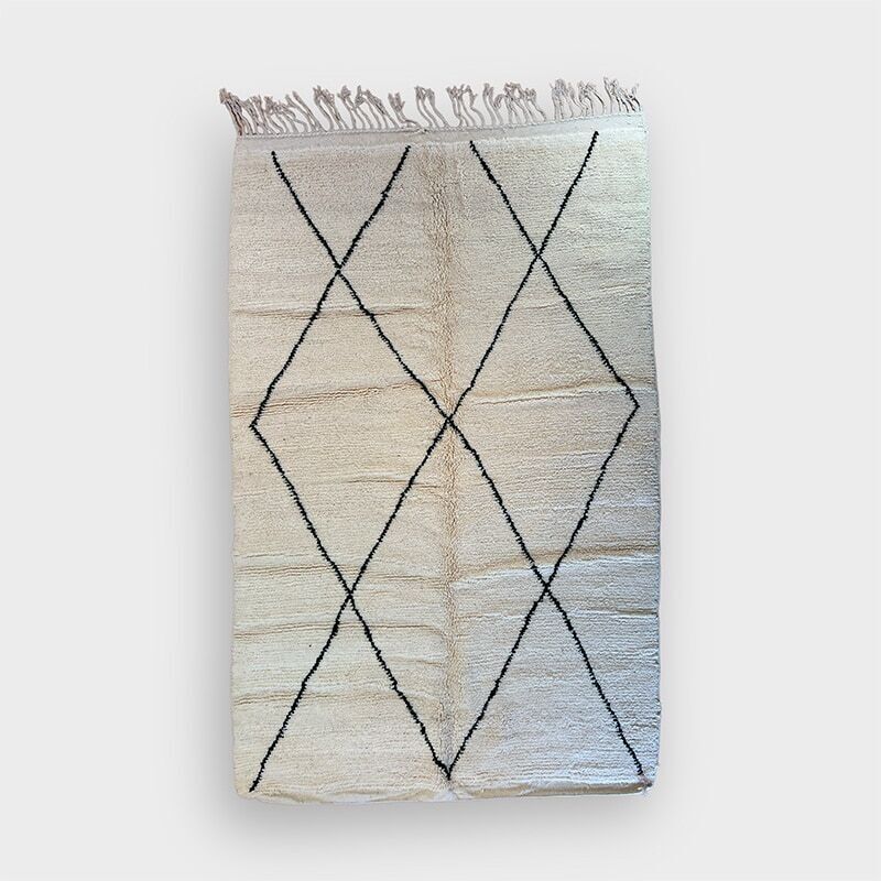 Alfombra Beni Ouarain 158×270 cm – Alfombra marroquí de lana tejida a mano con un gran patrón de rombos negros