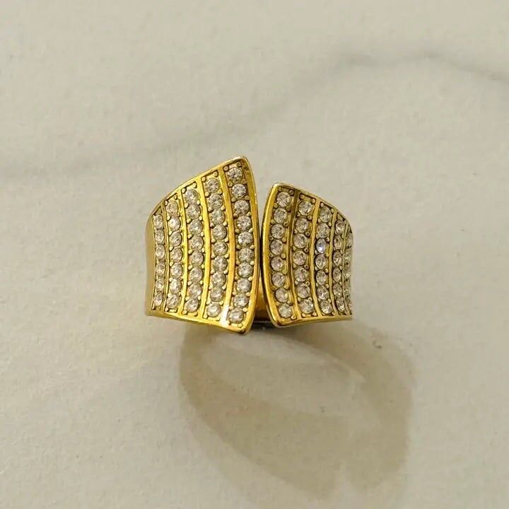 Anello Midori impermeabile con zirconi bianchi