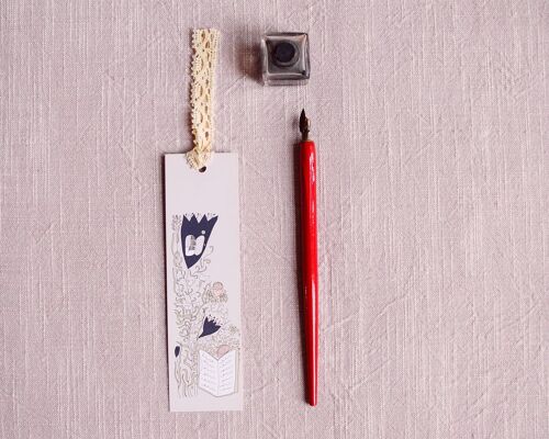 Book Flowers bookmark, organic cotton lace