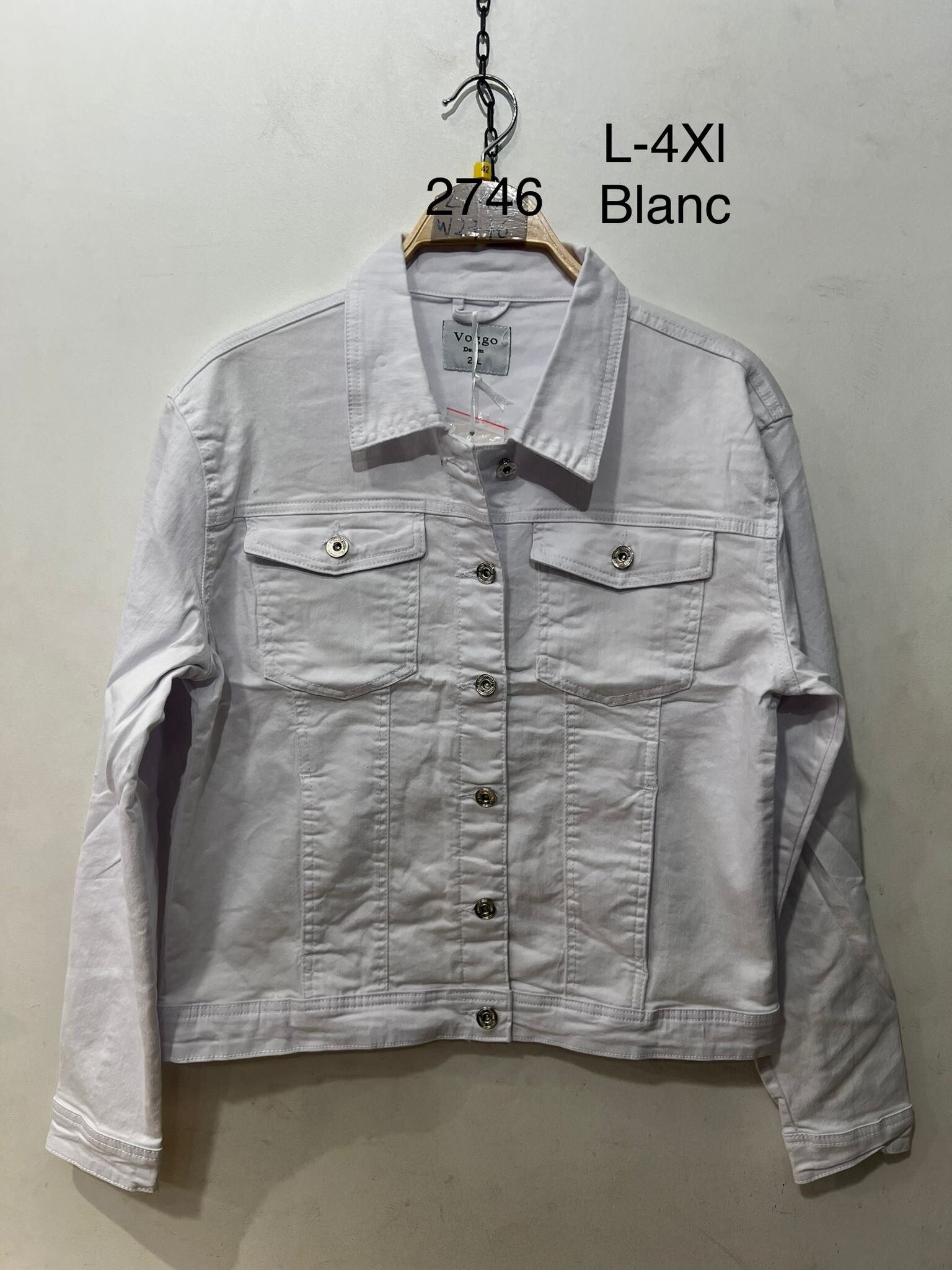 Weiße Jeansjacke aus Baumwoll-Stretch in Übergröße