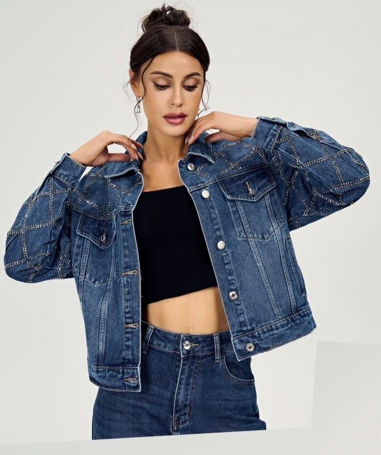 Jeansjacke mit gekreuzten Strassnieten