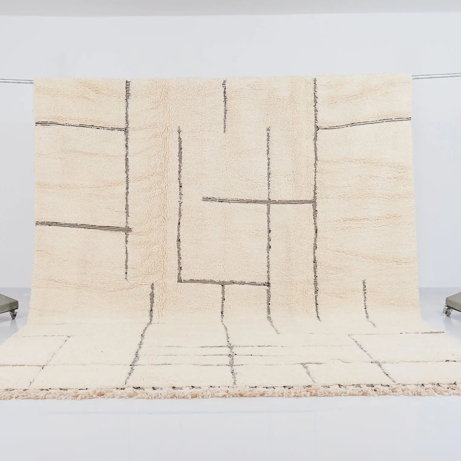 Alfombra marroquí moderna a medida con diseño de cuadrícula – Alfombra tejida a mano Beni Ourain – Adaptada a tu estilo