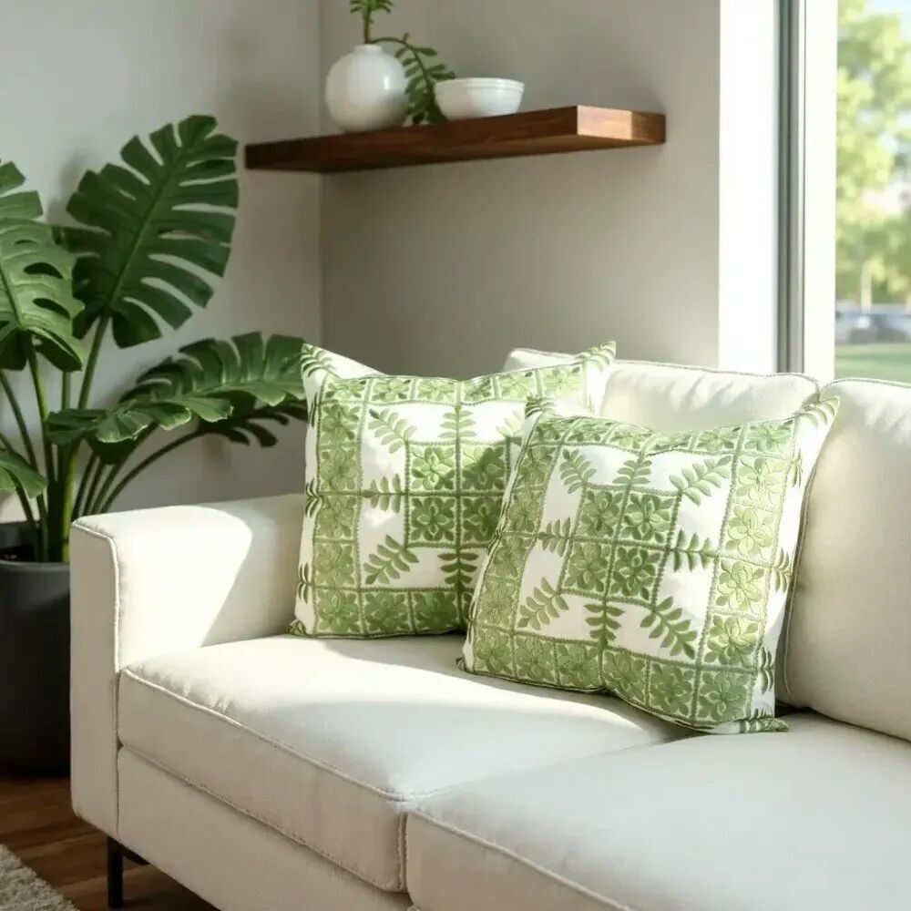 Fundas de cojín Serene Green con bordado geométrico – 17.4" x 17.4"