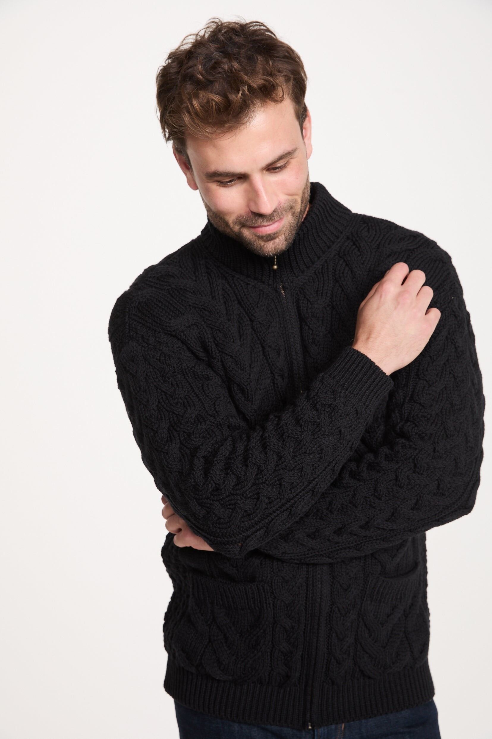 Cardigan in lana merino con cerniera Aran da uomo Corraun - Nero
