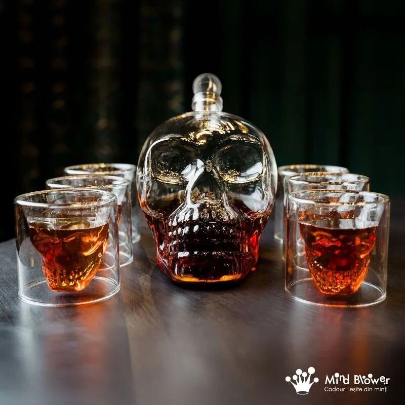 Gift Set: Skull Glass Decanter 1000 ml + 6 Free Spirits Glasses