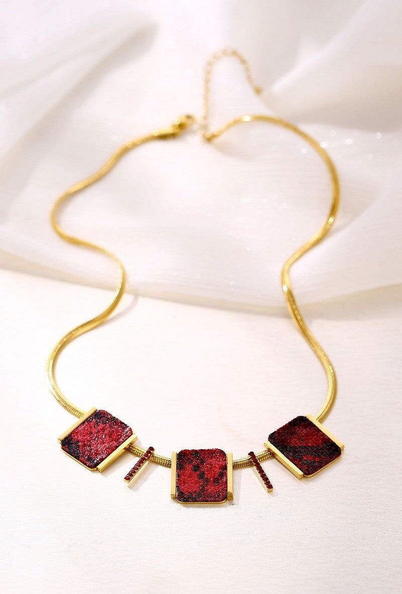 Collana in acciaio inossidabile Yassera