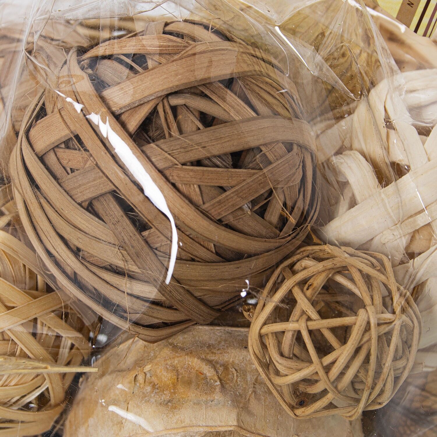 Beutel mit verschiedenen weißen Trockenblumenkugeln 18x22cm ST26662