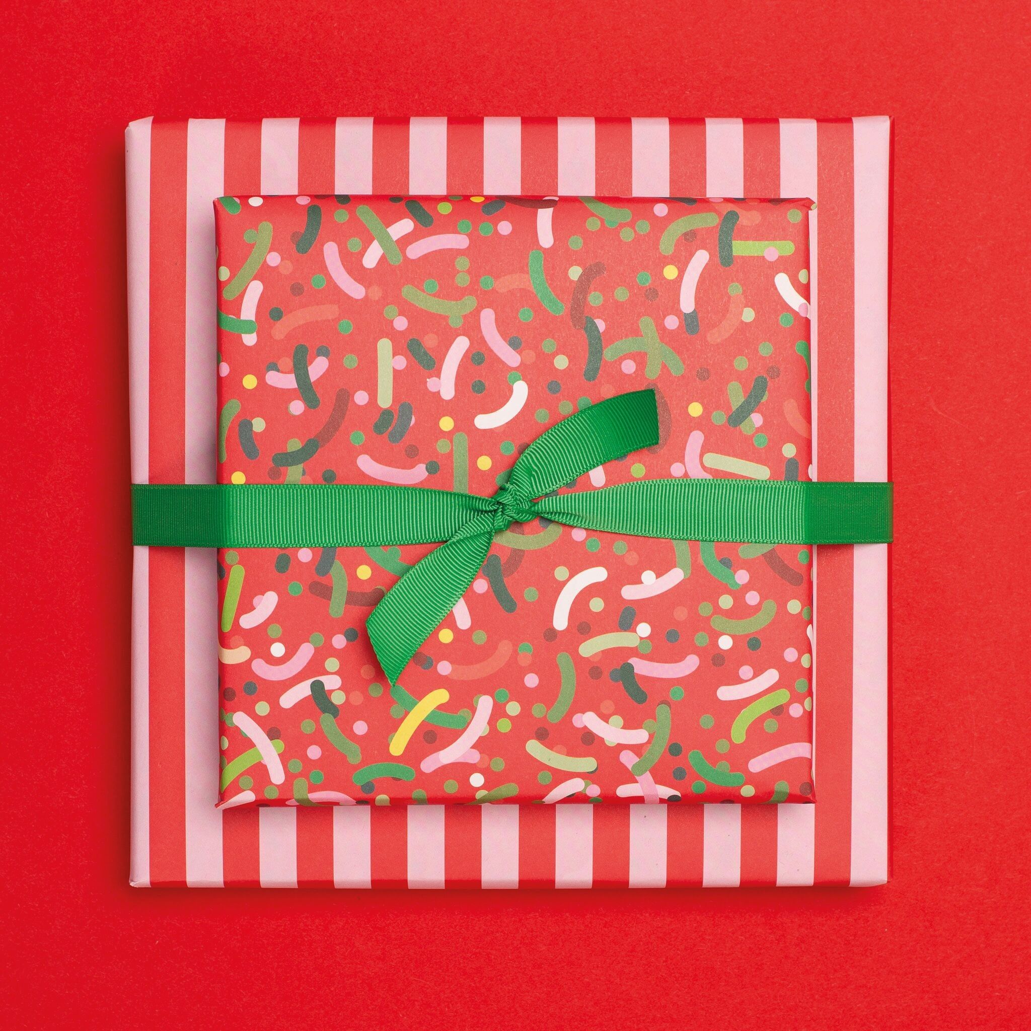 Geschenkpapier Streusel und Streifen in rot - doppelseitig