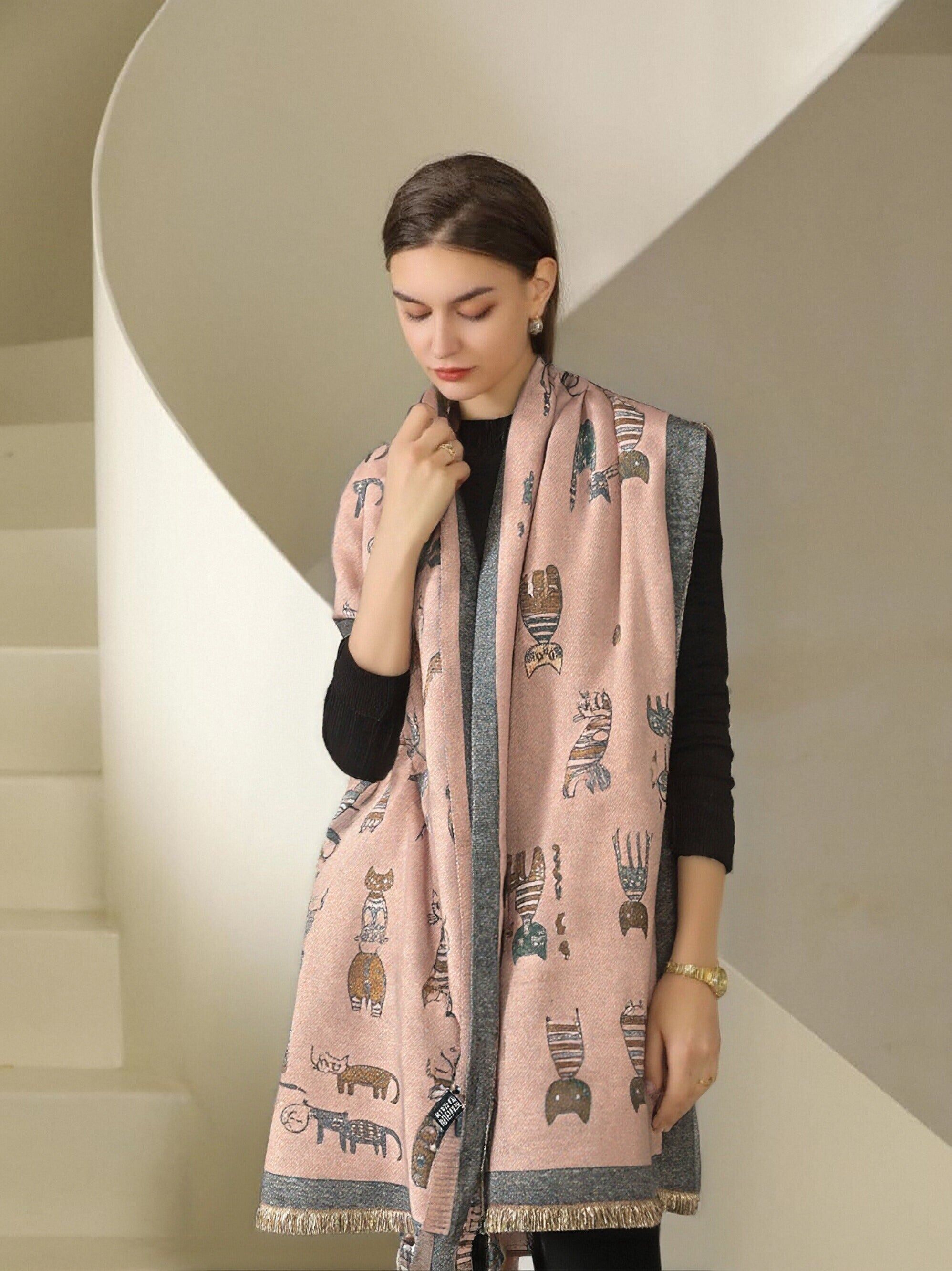 Bufanda de doble faz con tacto de cachemir y bolsa de regalo – Accesorio de moda de invierno de la colección Coveri, 253007