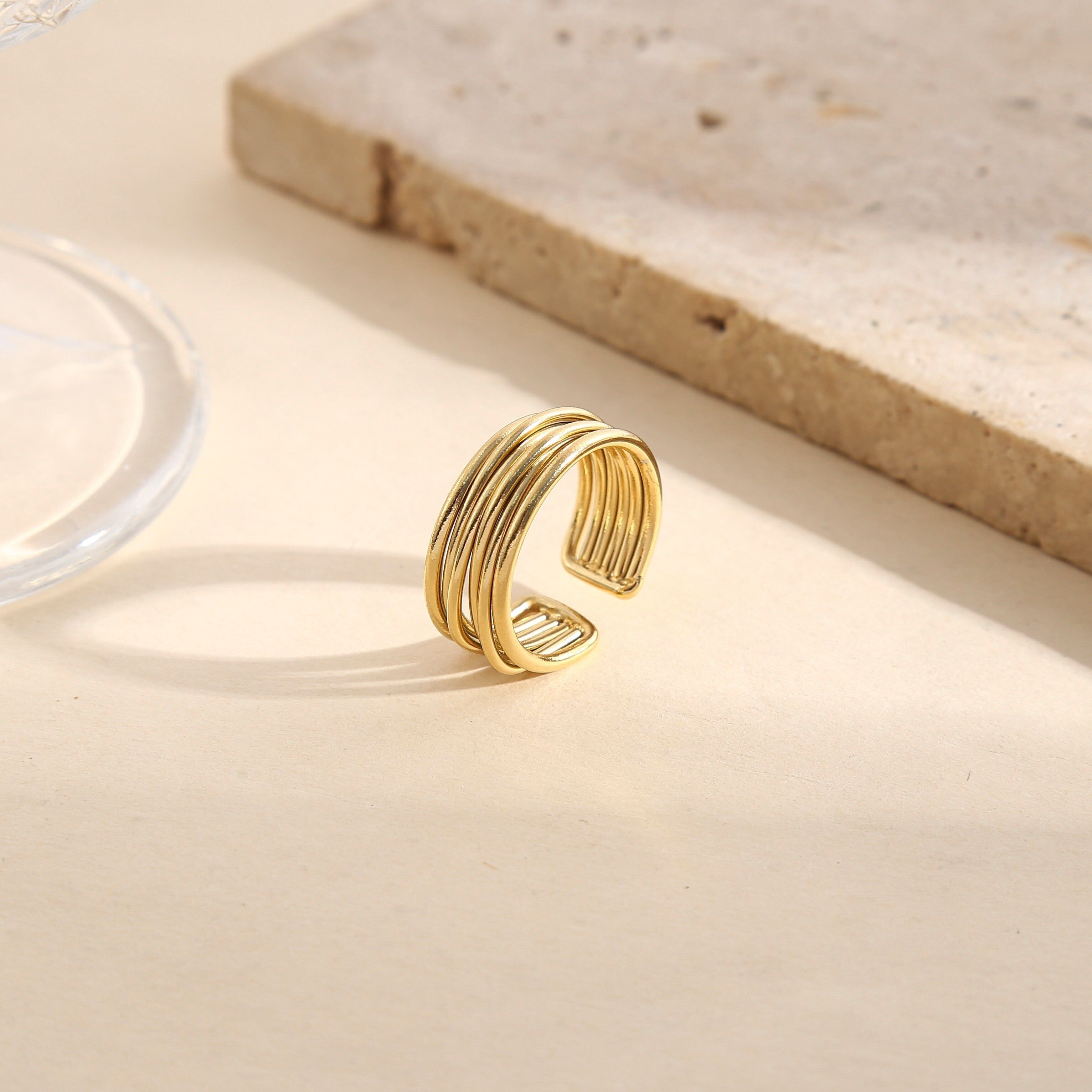 Anello regolabile in oro con 6 rami sottili e facili da maneggiare