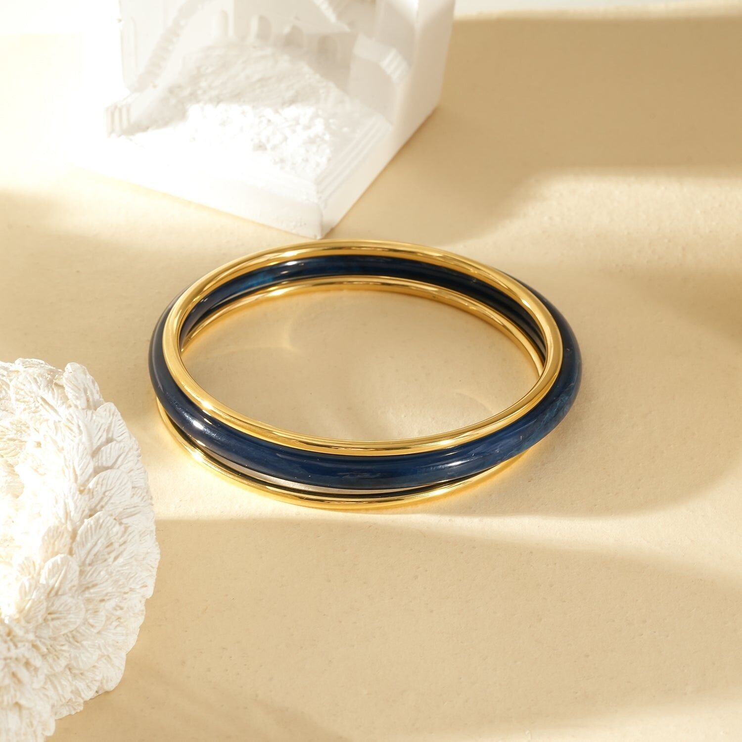 Set di 3 bracciali bangle in resina blu e oro