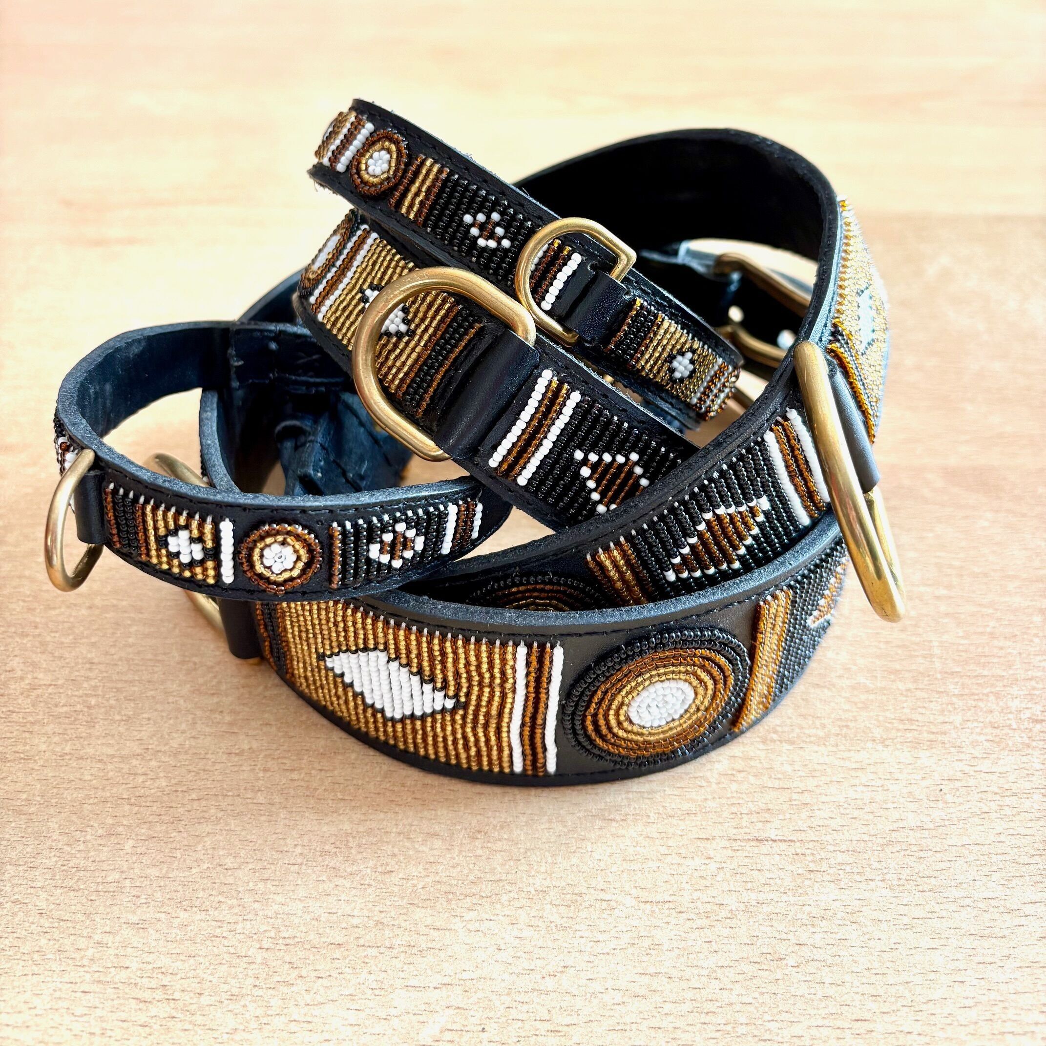 Collier CHOKO pour chien  en cuir et tissage de perles Maasaï