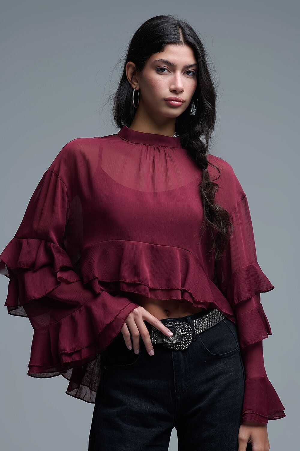 Blusa trasparente in stile mantella color bordeaux in chiffon con volant