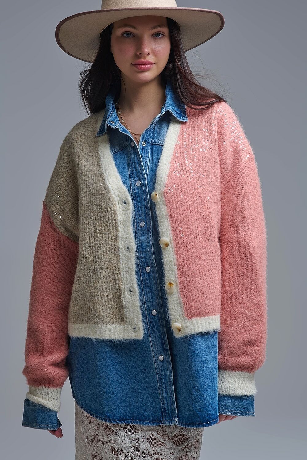 Cardigan con scollo a V e paillettes color-block