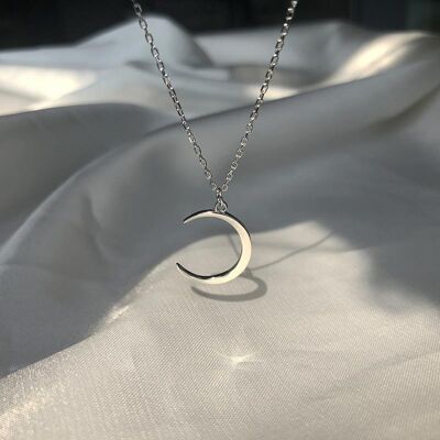 Crescent Moon Necklace Silver