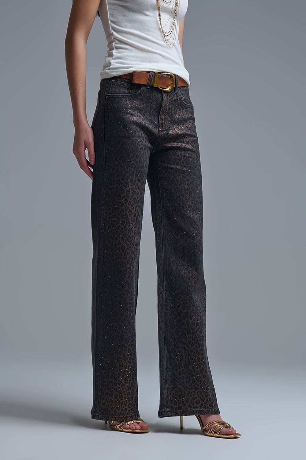 Jeans neri a gamba dritta con stampa leopardata e dettagli in strass