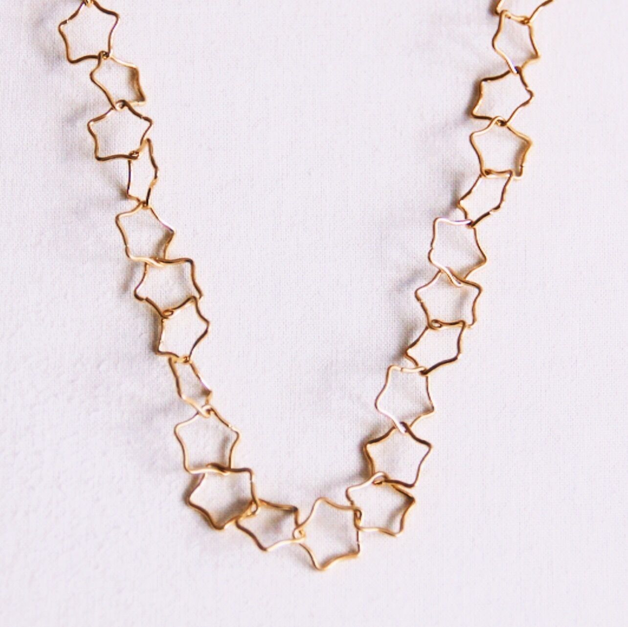 Collana con stella collegata