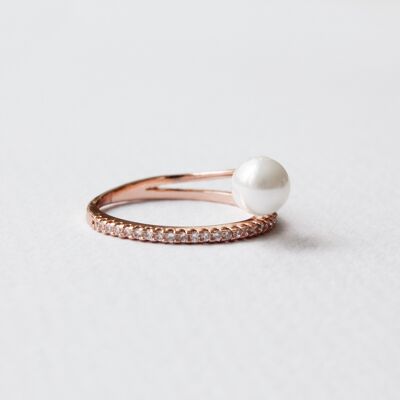 Pearl Rose Gold Ring
