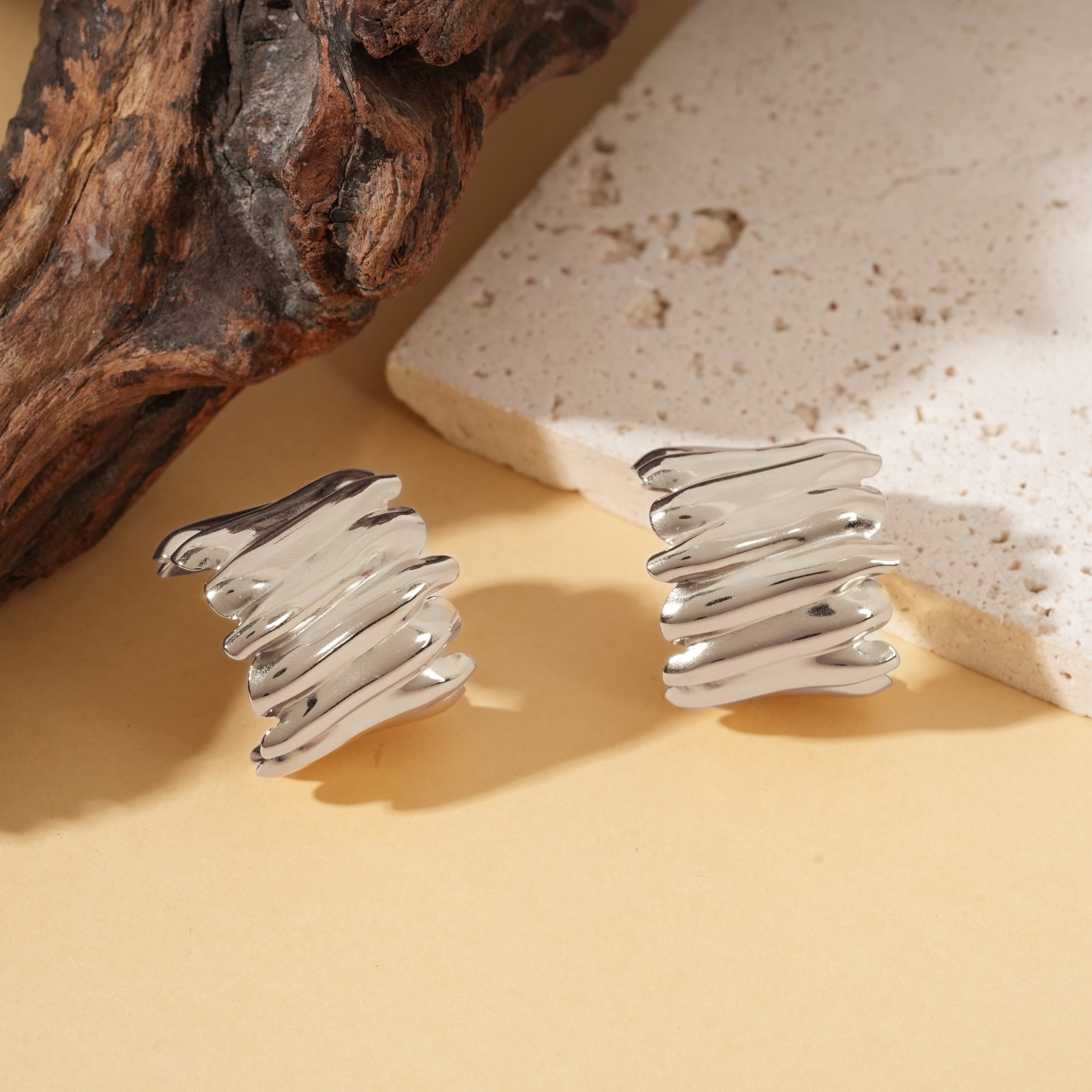 Orecchini a cerchio in argento spessi, lisci e aperti