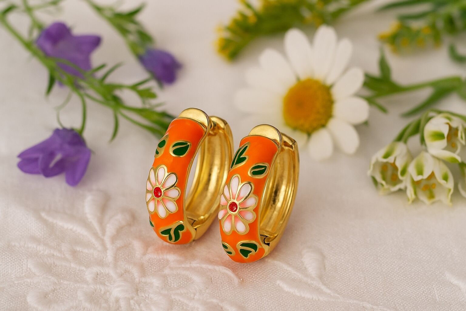 Bohemian floral hopp earrings