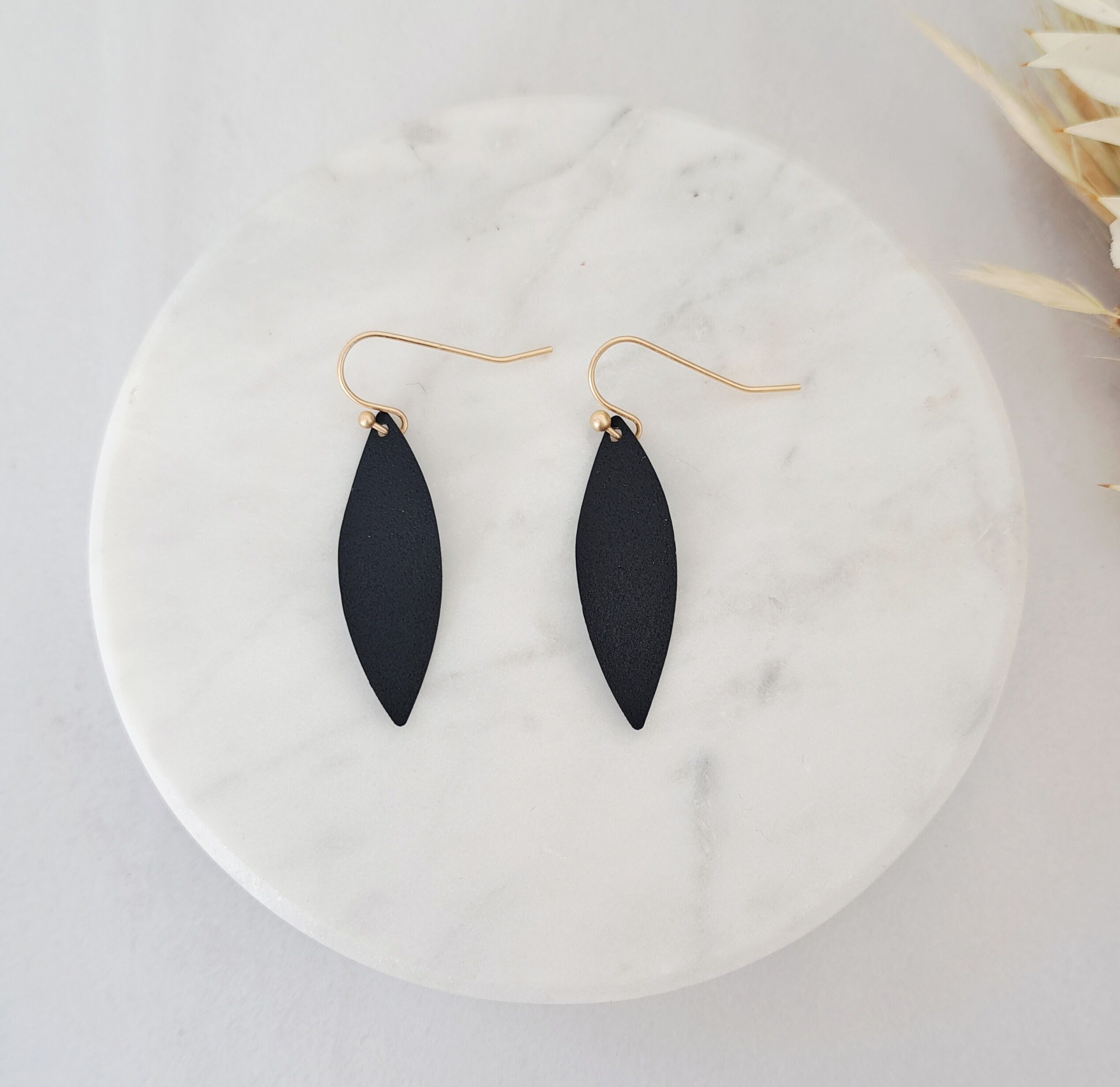 orecchini - Joy- Twist - neri con ganci dorati o neri o argentati