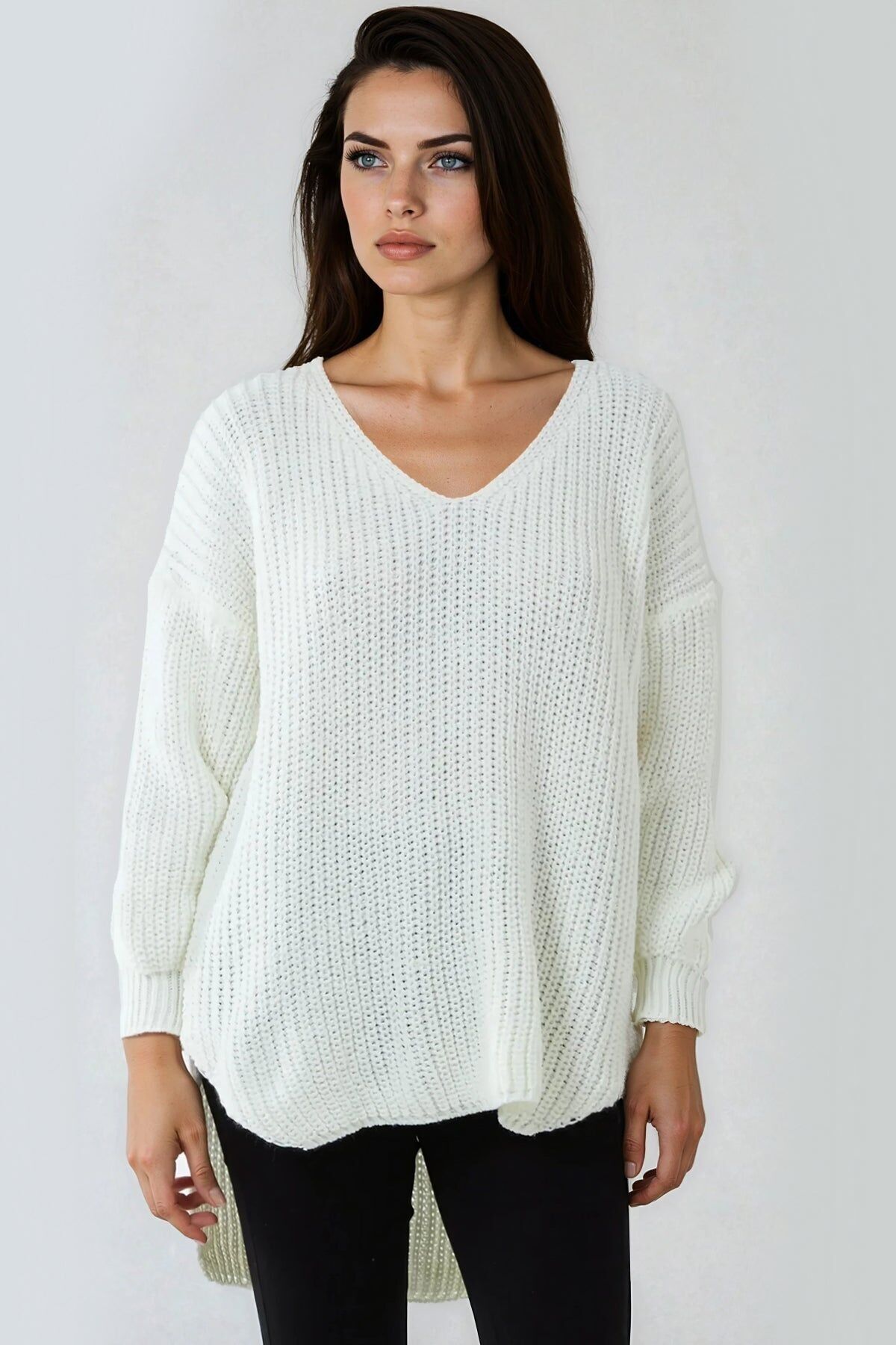 Maglione oversize in maglia grossa con scollo a V color crema