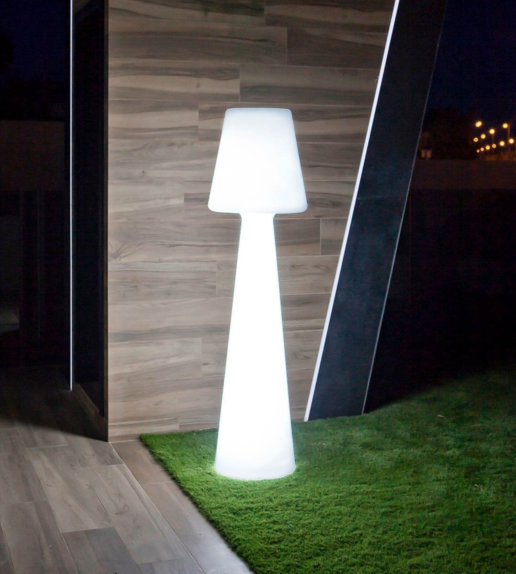 LOLA rechargeable designer floor lamp - Adjustable white and multicolor lighting - Outdoor and Indoor