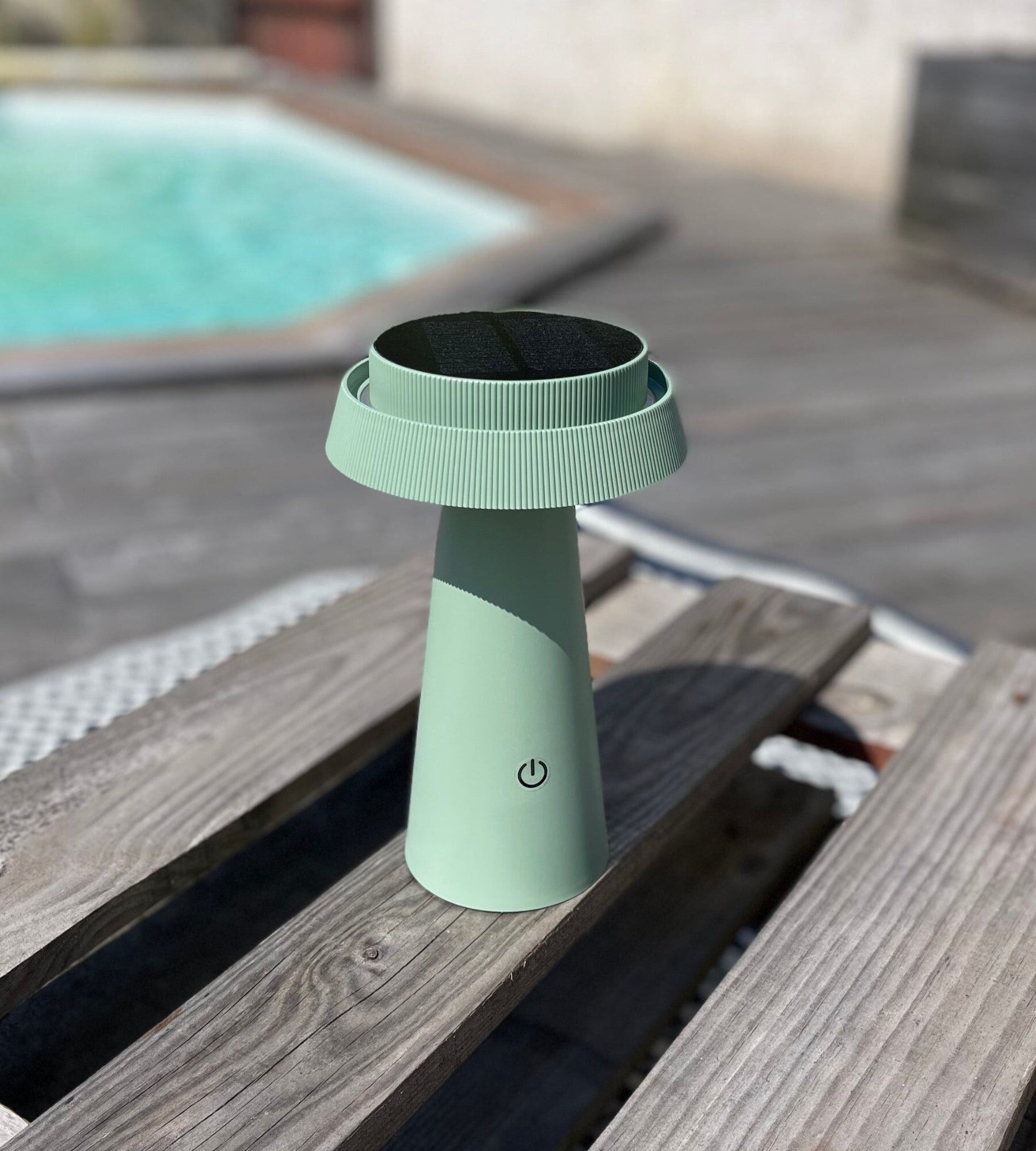 ROSA Solar LED Table Lamp - Green