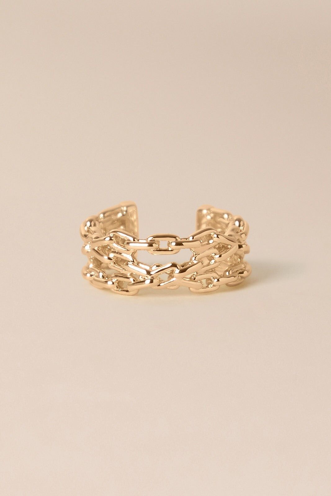 Vera Earcuff