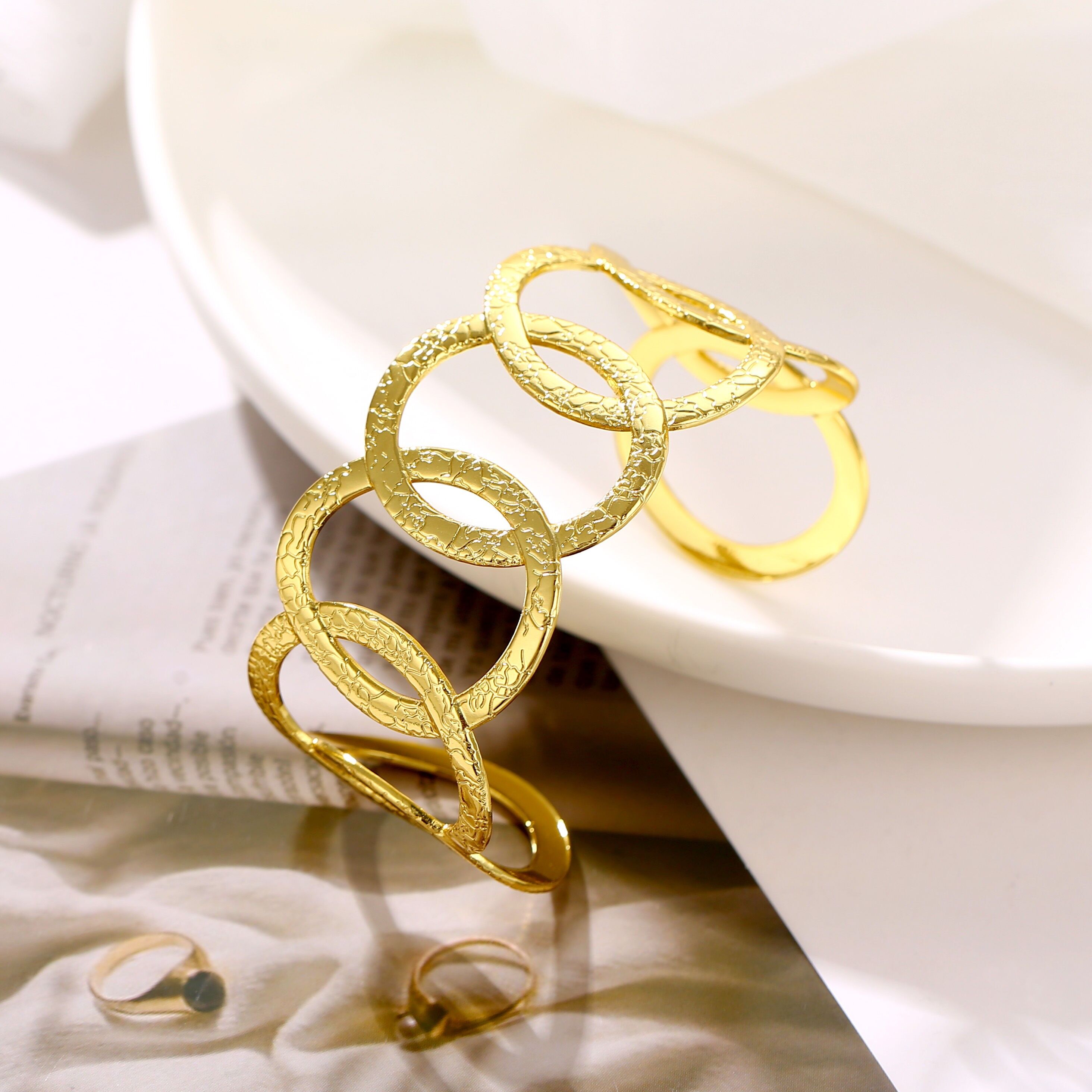 Bracciale rigido multi-anello in acciaio inossidabile - BR110345OR