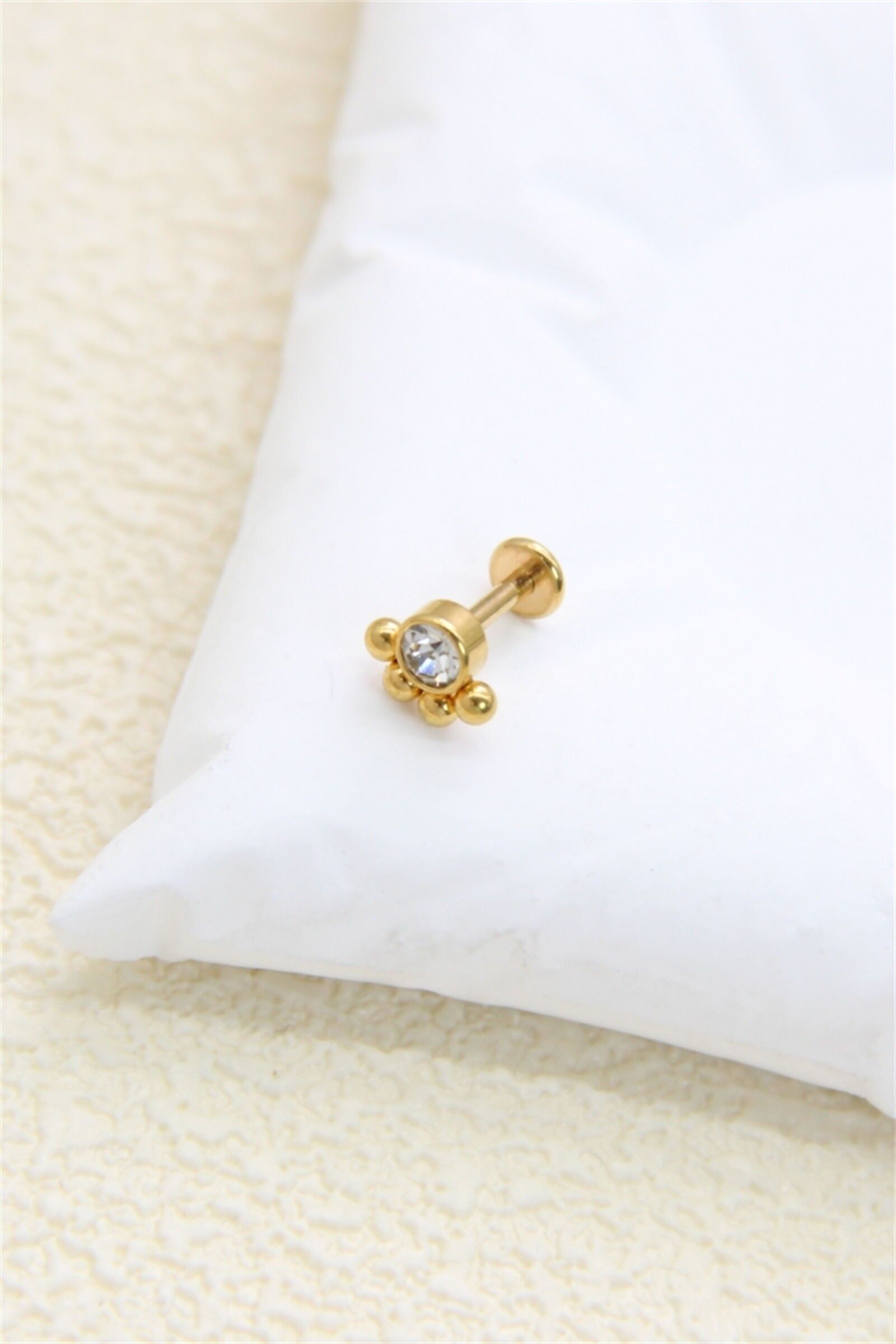 Rhinestone Labret Piercing with Balls – Gold or Silver Stainless Steel
