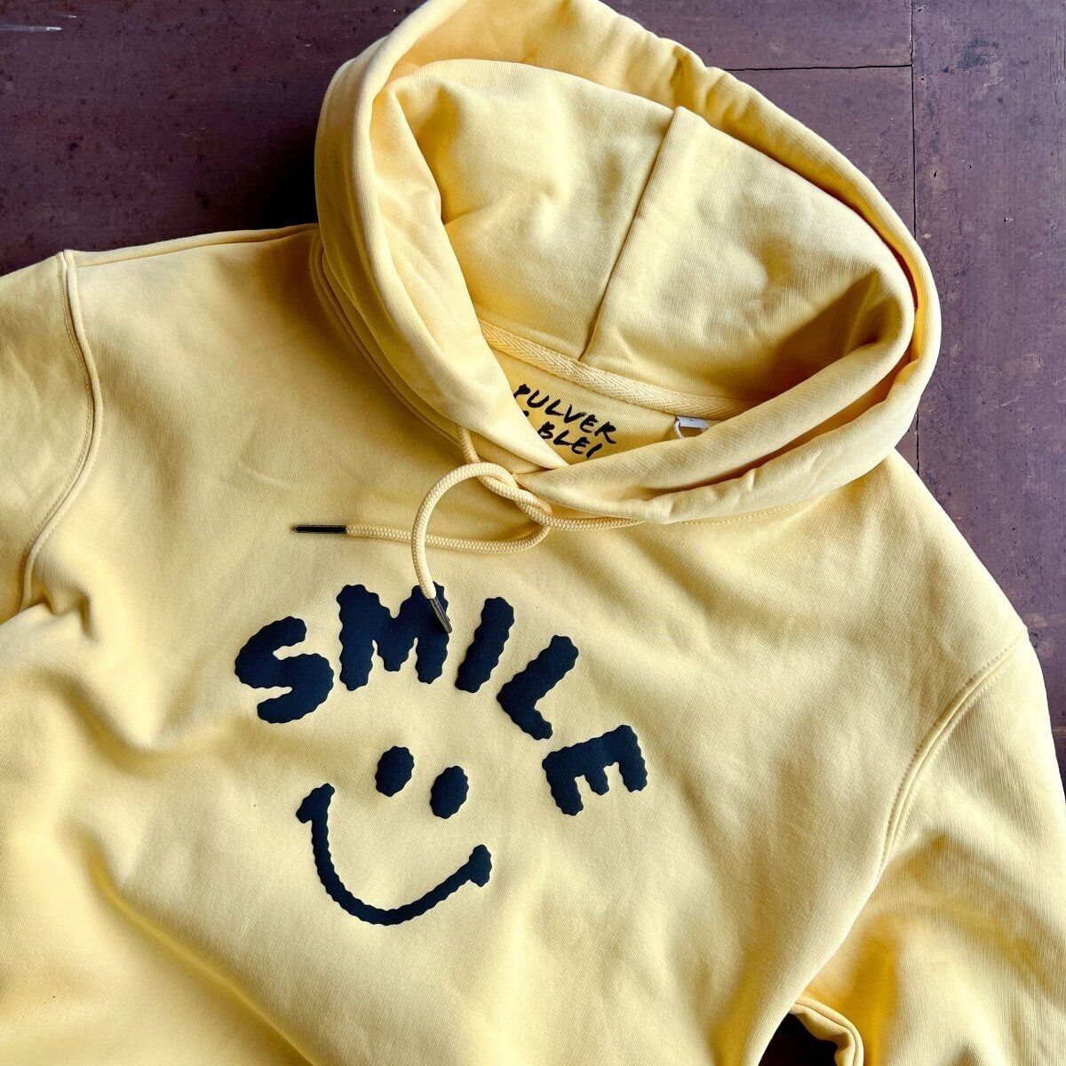 Sudadera Smile - Amarillo suave