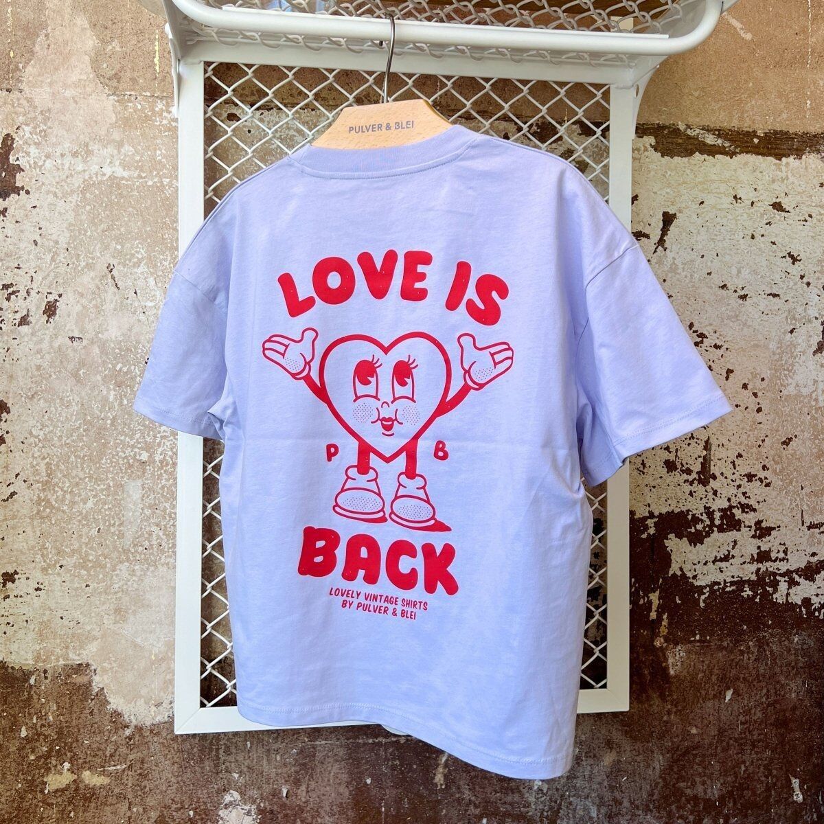 Love is Back - Womans Oversize Lavendel