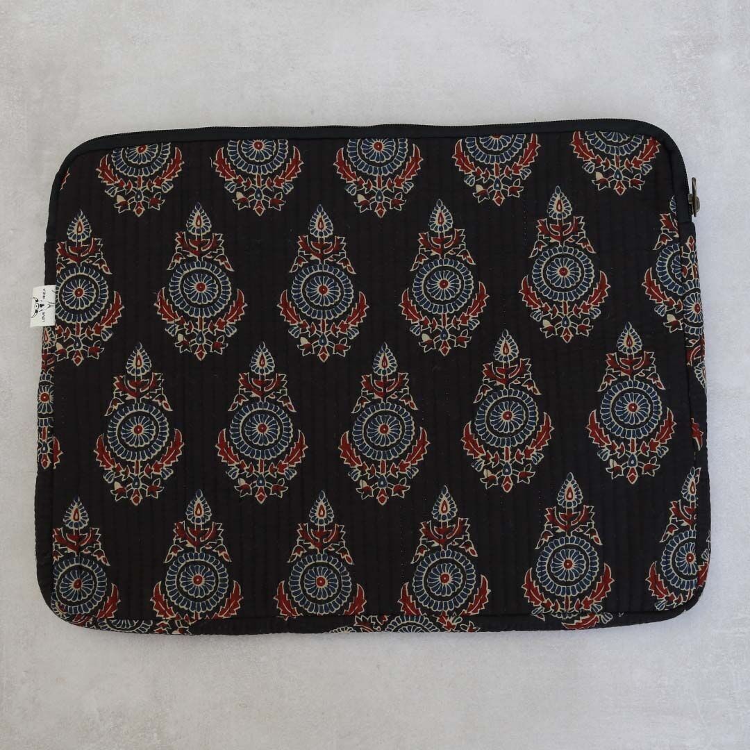 Housse pour ordinateur portable noire indienne