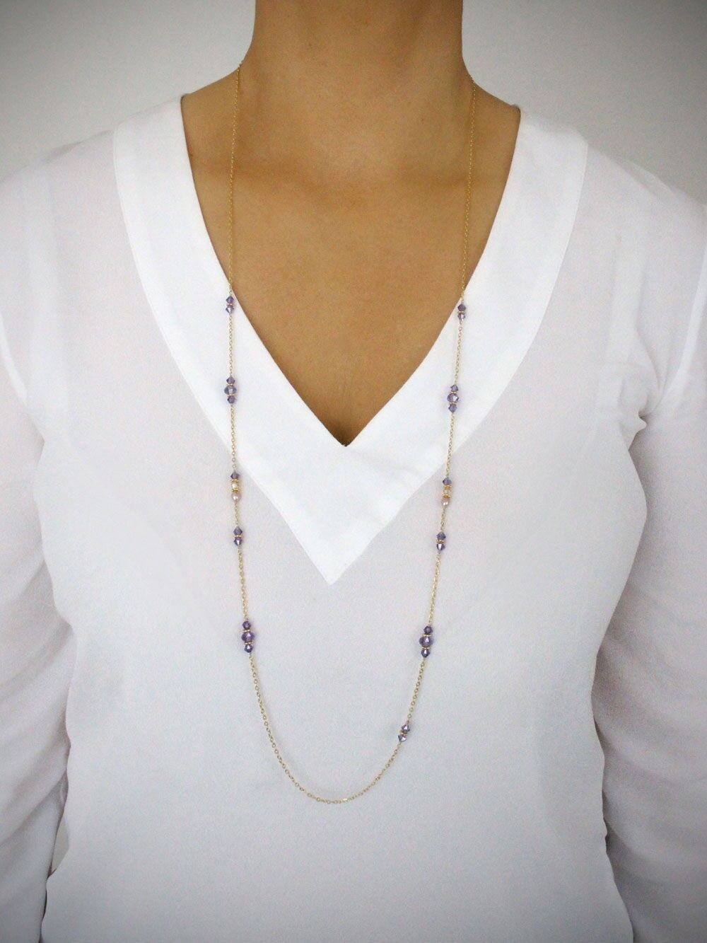 Collana lunga placcata oro 18K con perle e cristalli di tanzanite