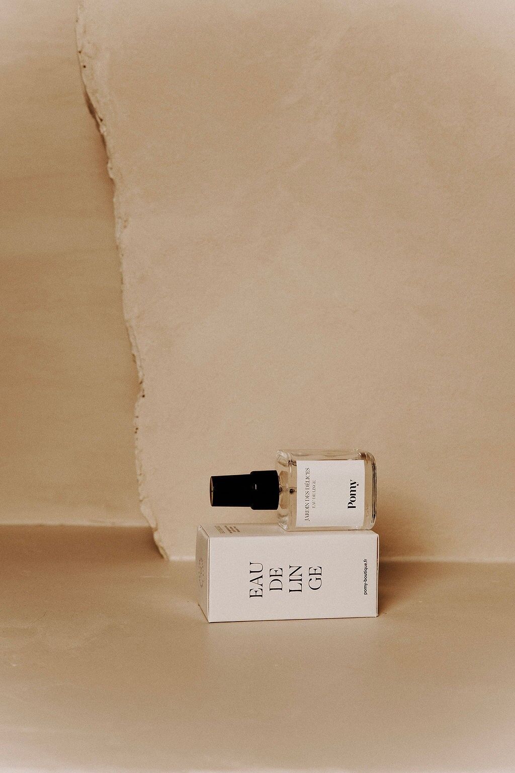 LINEN WATERS - Garten der Freuden