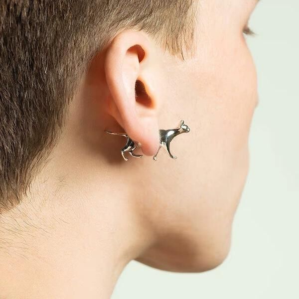 Boucle d'oreille double face motif chiot et chat - pièce unique