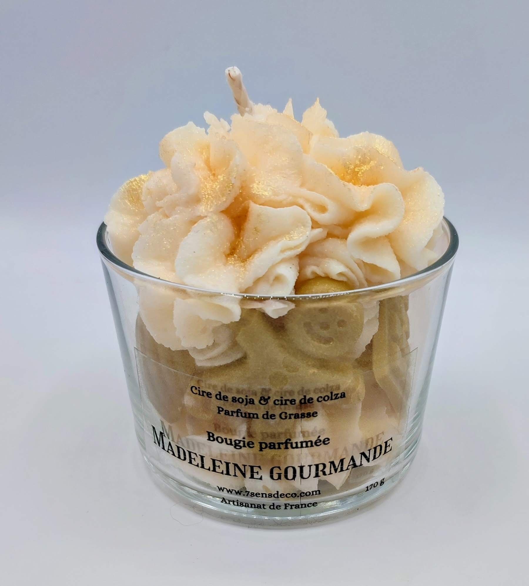 Gourmet candle with a Madeleine gourmand scent