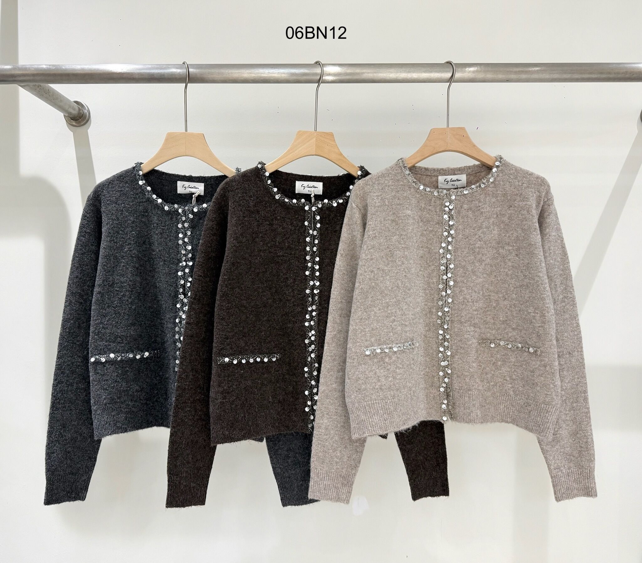 Gilet con dettagli di paillettes scintillanti