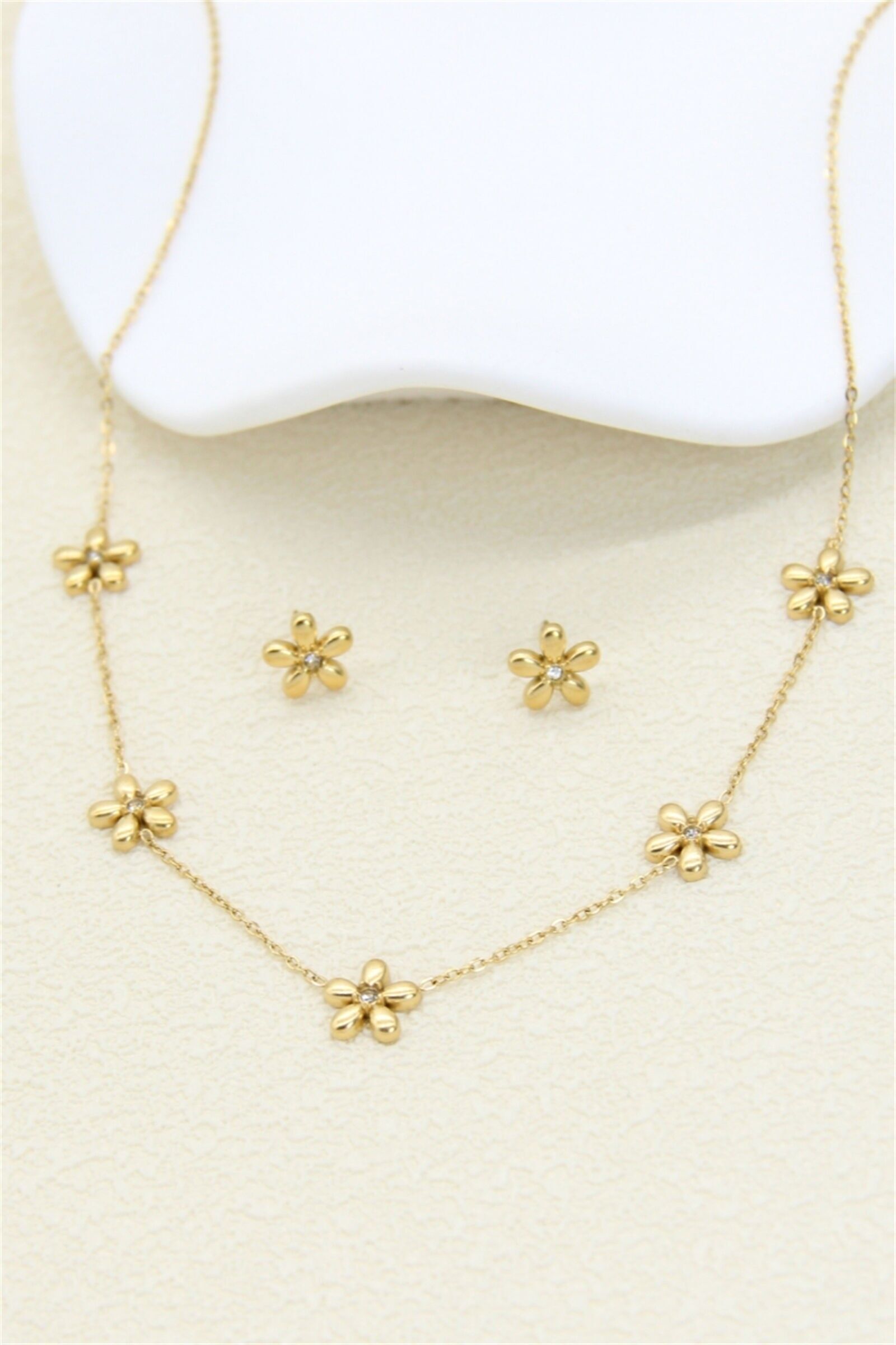 Gold rhinestone flower jewelry set – stainless steel