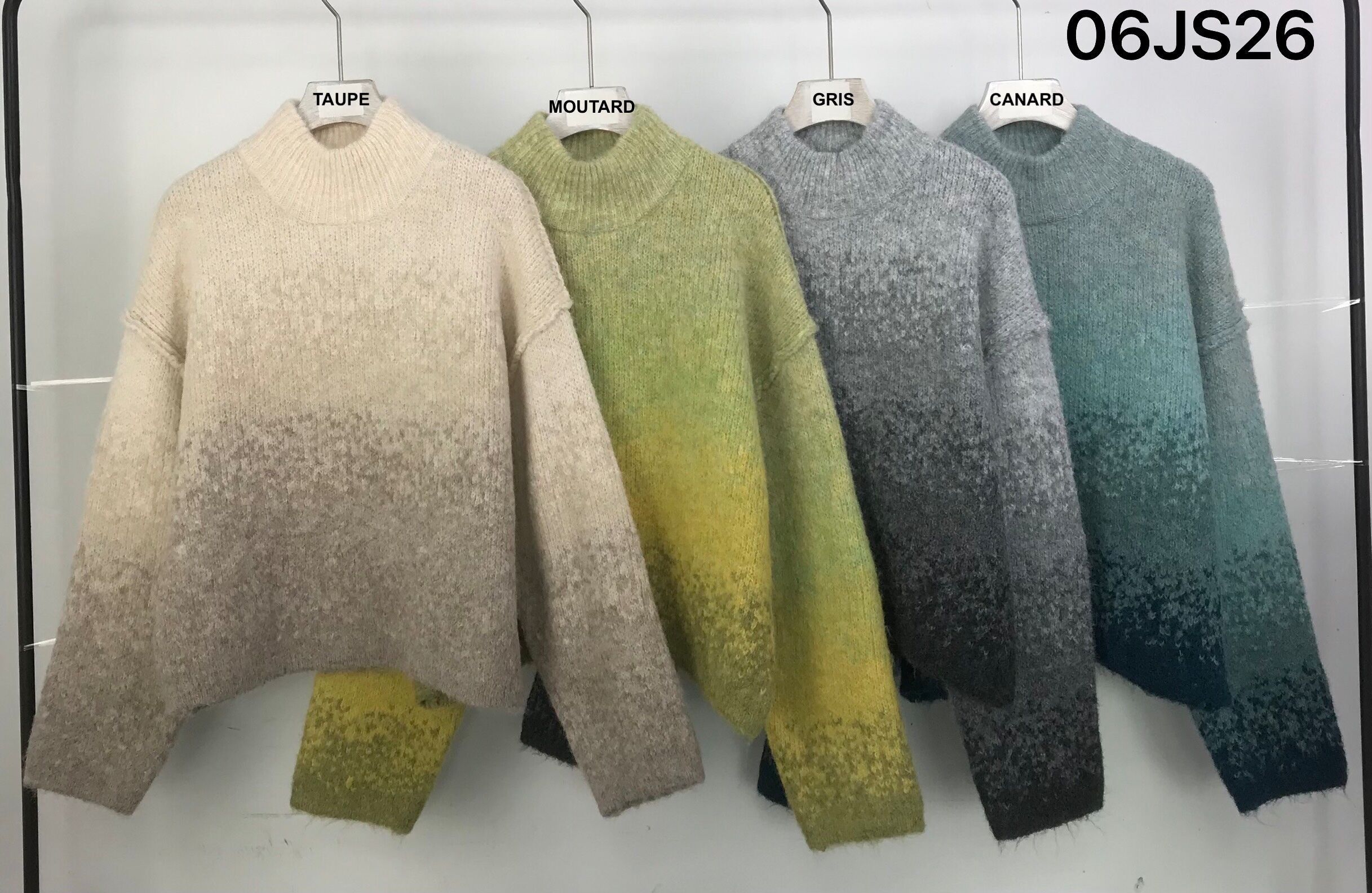 Maglione a collo alto con motivo sfumato