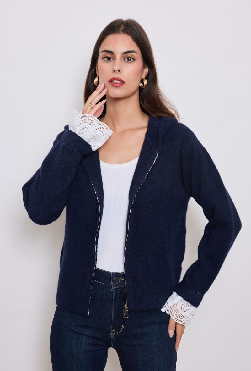 Gilet con cappuccio semplice con pizzo sulle maniche