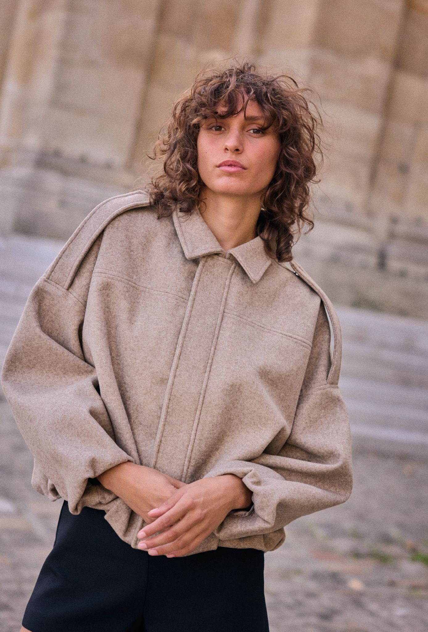 Giubbotto bomber in lana di media lunghezza