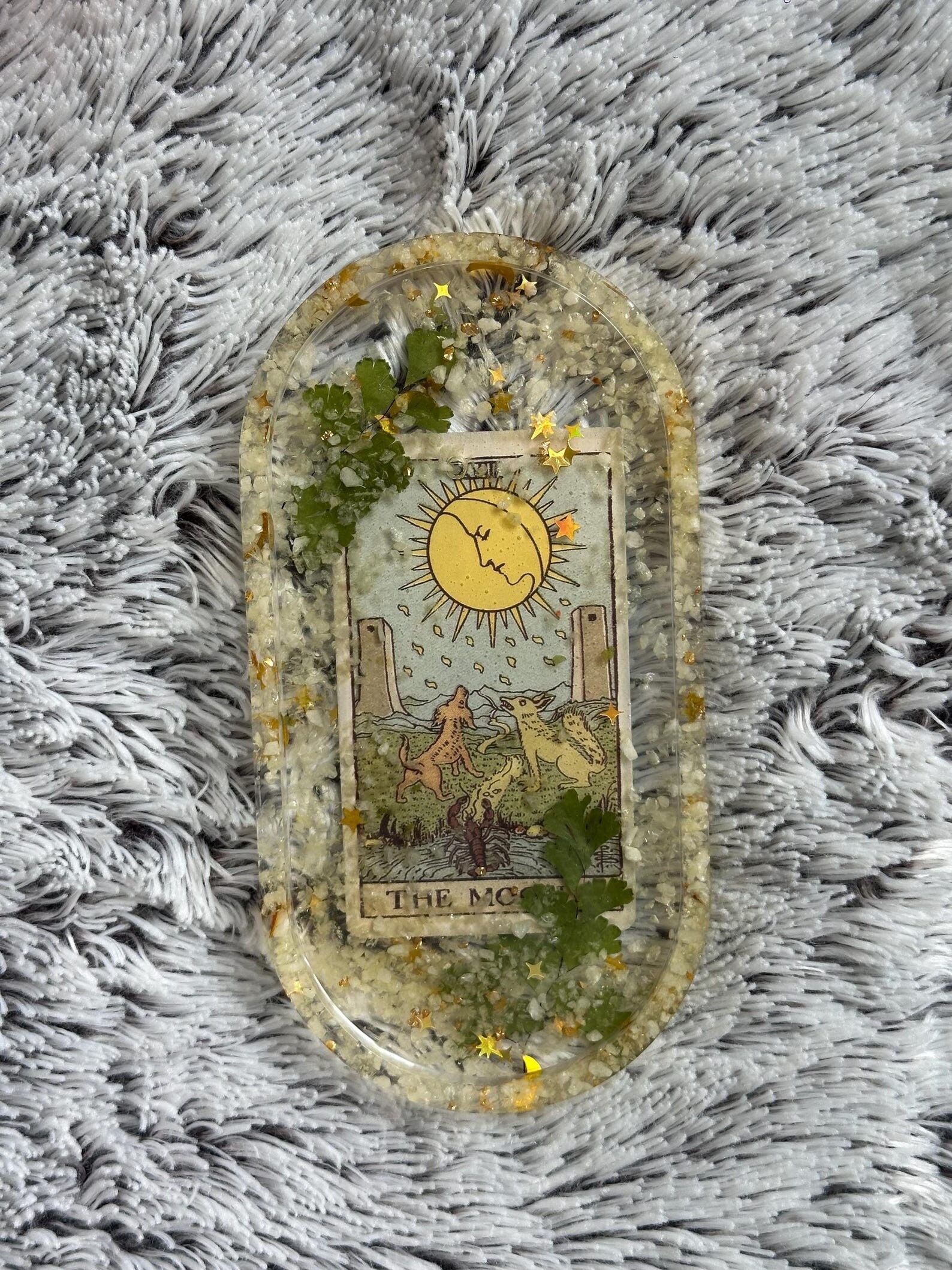 Decorative resin trays