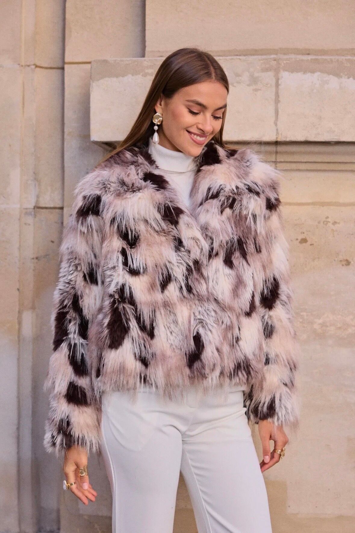 Giacca in pelliccia sintetica con stampa di piume - 8812