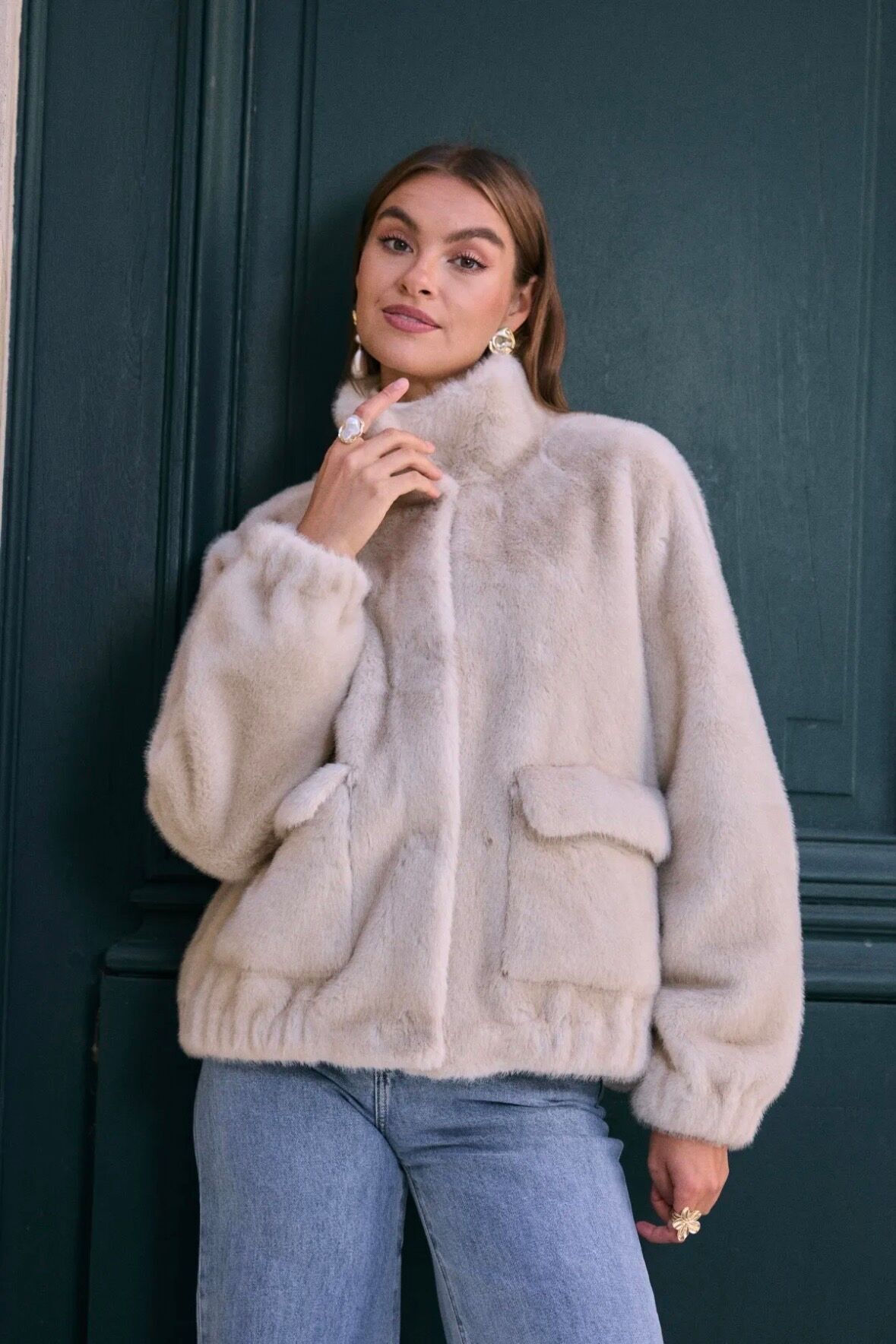 Piumino in pelliccia sintetica con tasche applicate - 8809