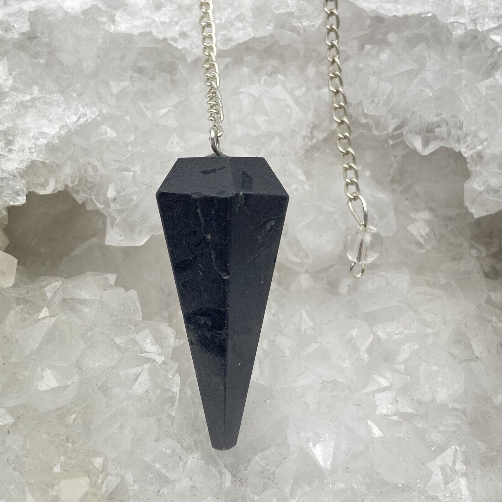 Uhr – Schwarzer Turmalin