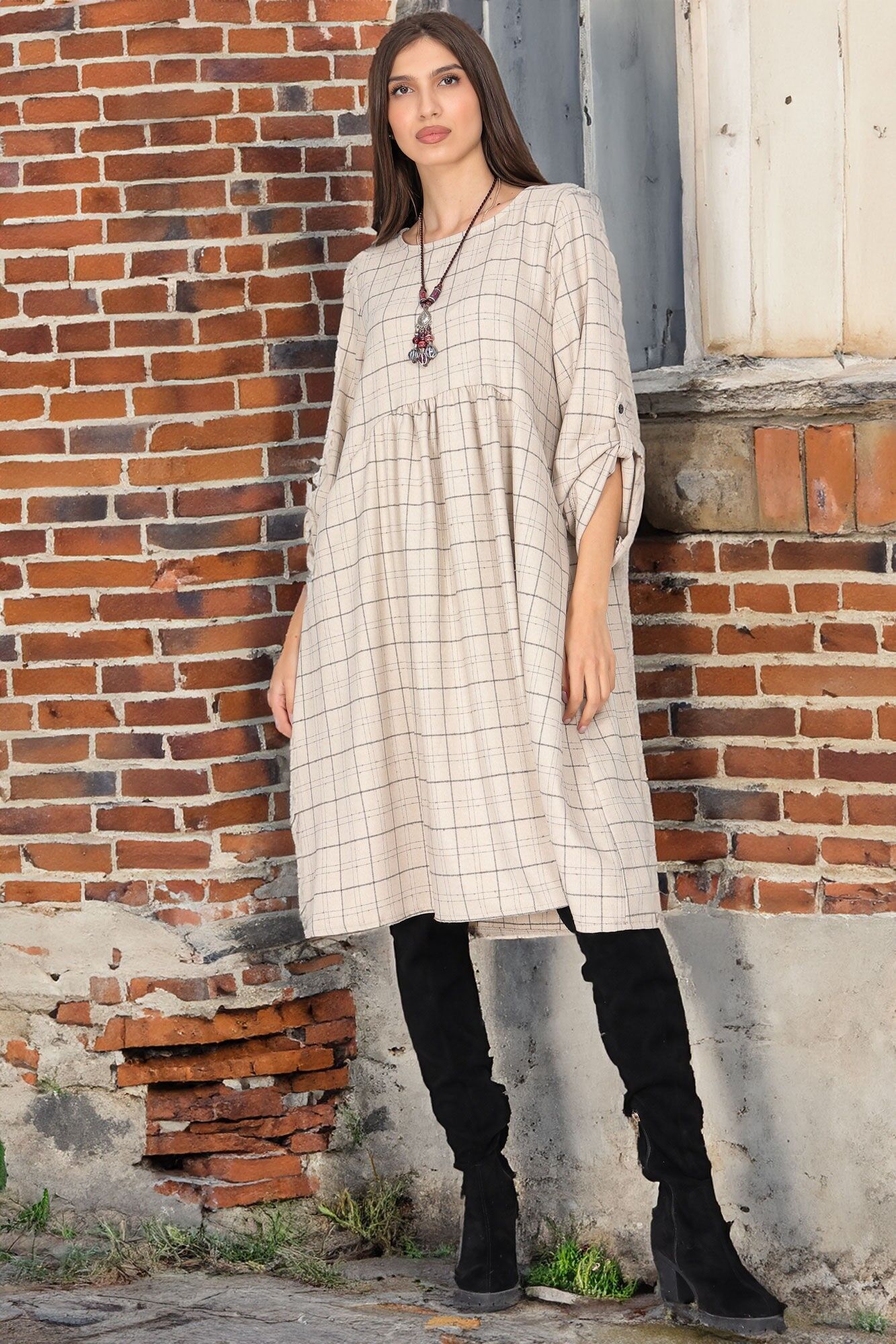 Midi oversize con motivo a quadri color crema di Aimelia